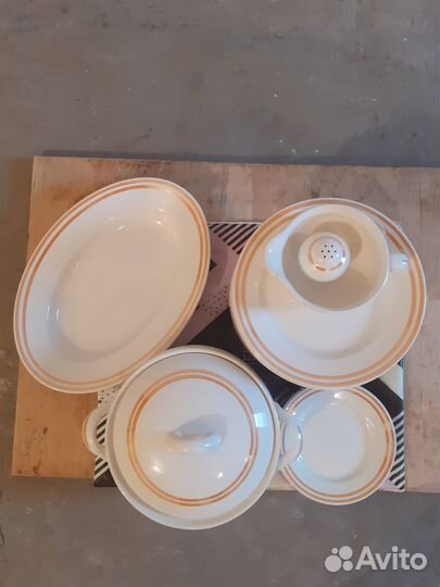 Столовый сервиз,тарелки