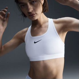 Спортивный топ Nike S в наличии