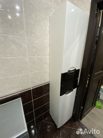 Шкафчик пенал для ванной