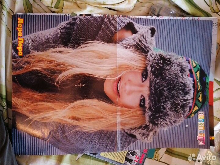 Постеры (49шт.) и музыкальные журналы комплектом