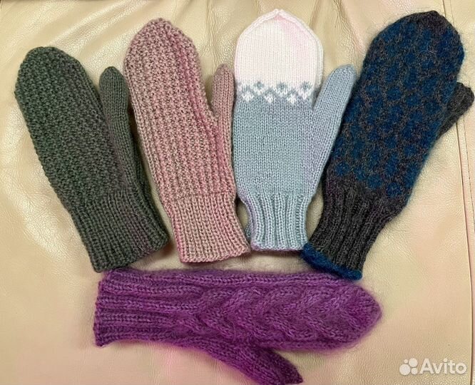 Шапки вязаные, манишки и т. д