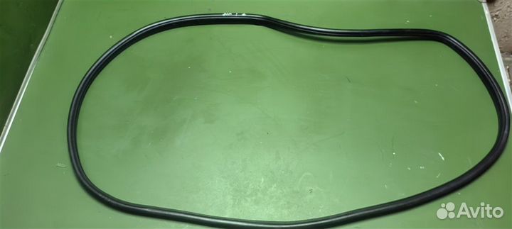 Уплотнитель дверного проема задний левый Nissan