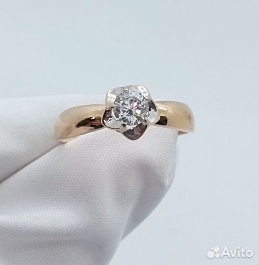 Золотое кольцо с камнем 17,5р