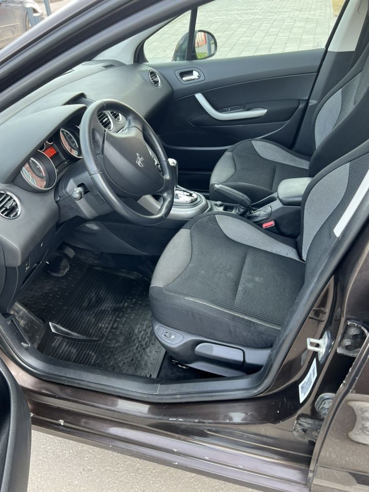 Peugeot 308: фото владельца