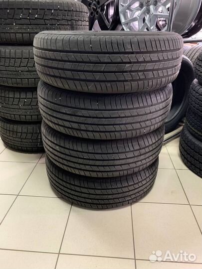Kumho Ecsta HS51 205/65 R16 95H