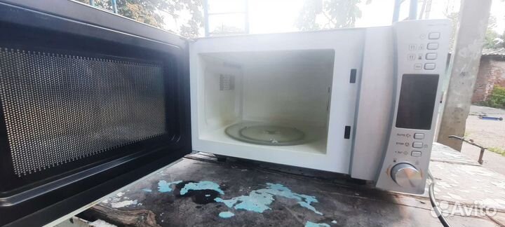 Микроволновая печь Candy