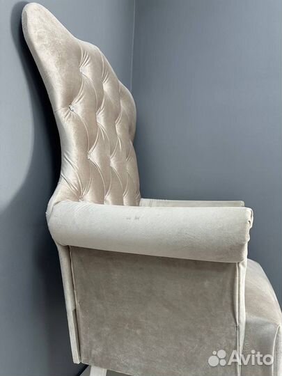 Педикюрное кресло/трон бу