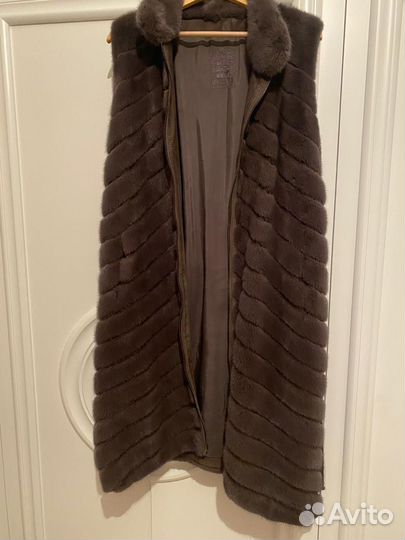 Жилетка меховая женская 50 разм