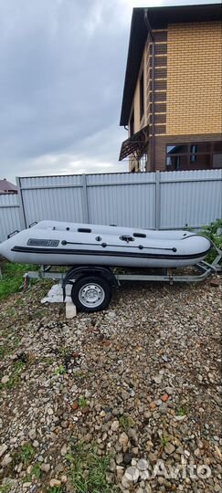 Лодка с прицепом