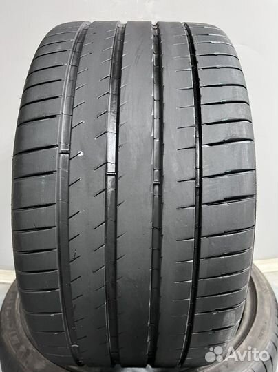 Michelin Pilot Sport 4 S 285/35 R22 и 315/30 R22