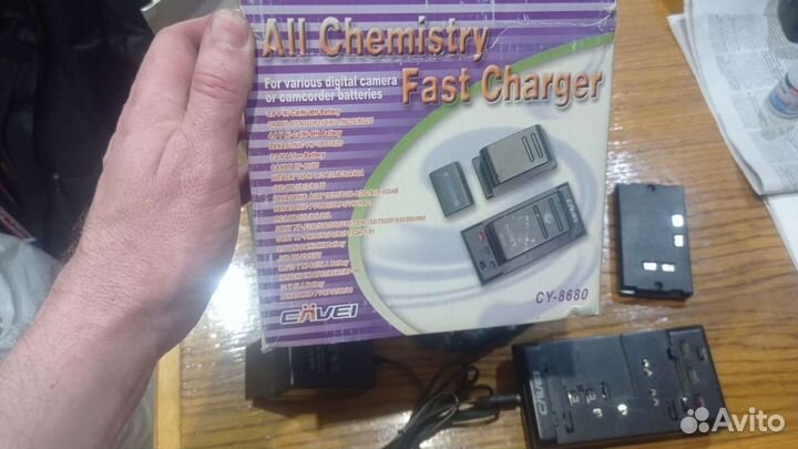 Зарядка для аккумуляторов различных видеoкамер
