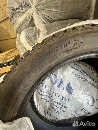 Michelin X-Ice North 4 225/45 R19 96T