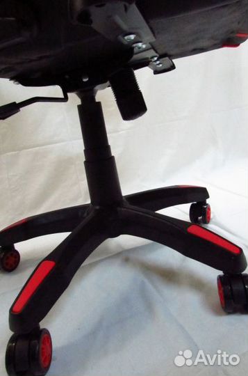 Кресло офисное. Кресло компьютерное. Наличие Иркут