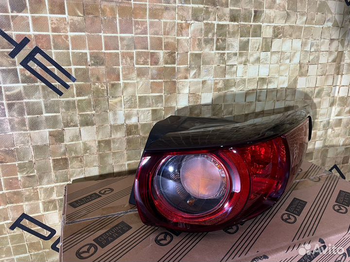 Фонарь задний правый Mazda CX-5 2 17+ Галоген