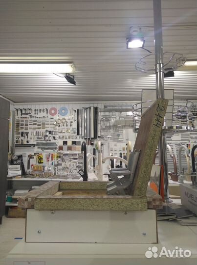 Петля для напольного люка в погреб(подполье)