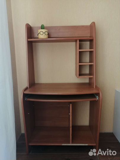 Компьютерный стол бесплатно