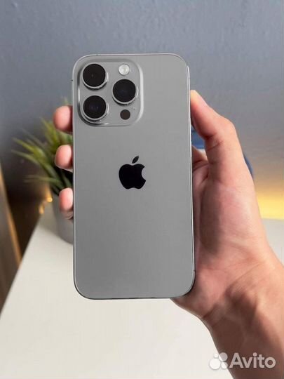 iPhone 15 Pro, 256 ГБ
