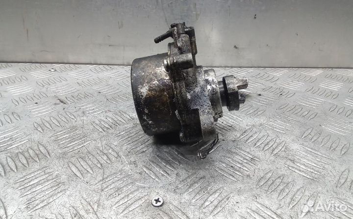 Насос вакуумный Opel Astra J