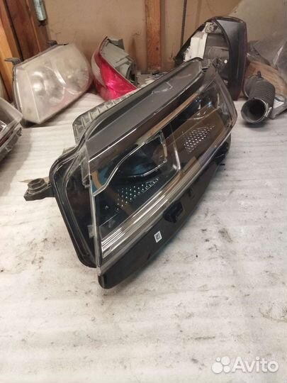 Фара левая Touareg 21г 761941035b full led