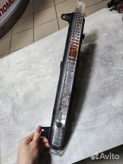 Повторитель поворота в бампер левый Audi Q7 4L