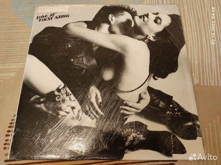 Scorpions Love AT First Sting pc 1984 Canada