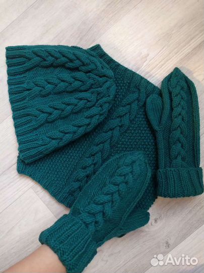 Комплект шапка, снуд, варежки ручная работа