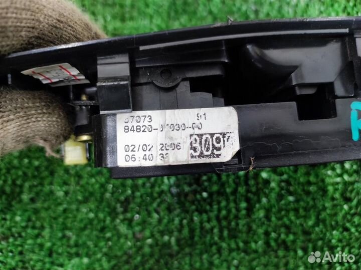 Блок управления стеклоподъемниками Toyota Corolla