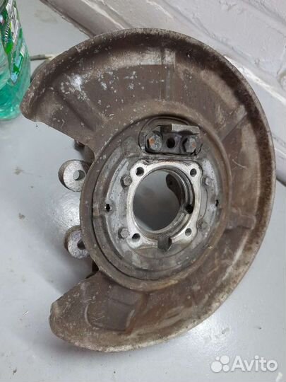 Задний правый кулак бмв е60