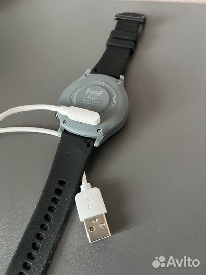 Смарт часы детские Leef