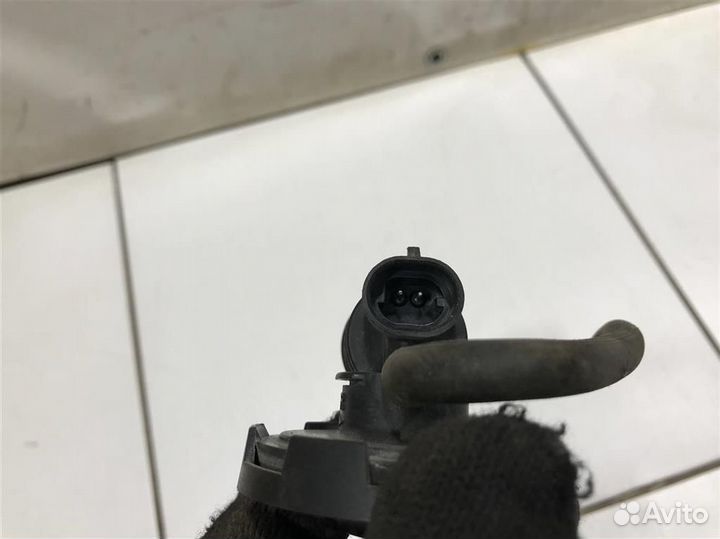 Клапан вентиляции топливного бака Jeep Grand Cher