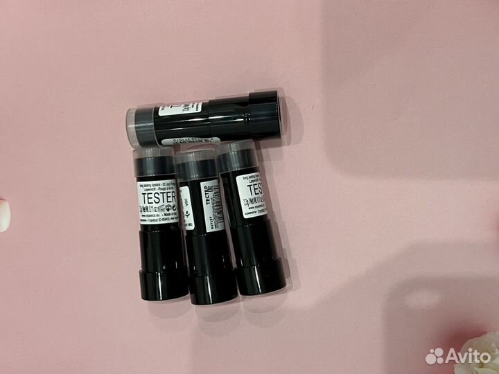 Губная помада essence 02 Just perfect