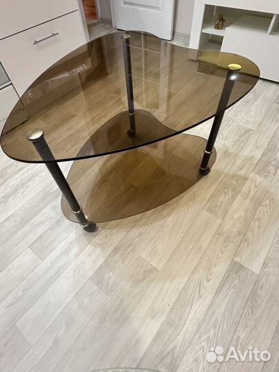 Журнальный стол стеклянный