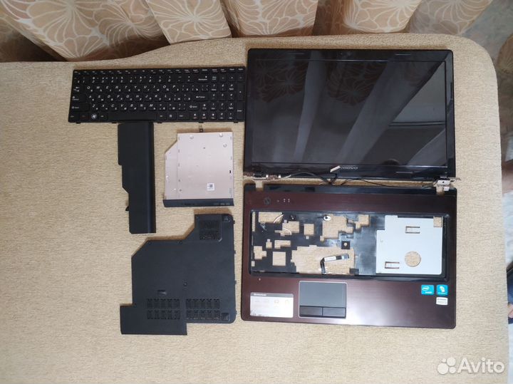 Корпусные части Lenovo G570