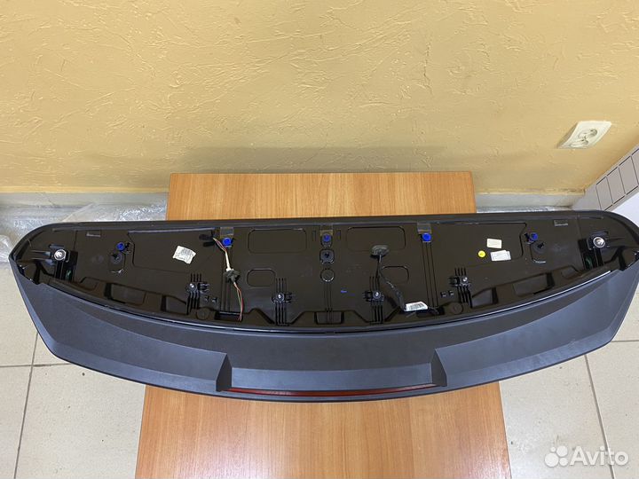 Спойлер на дверь багажника Audi Q8 с 2018г