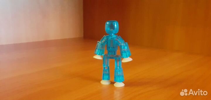 Игрушка стикбот