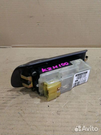 Блок упр-я стеклоподъемниками передний правый Toyota Hiace KZH100G