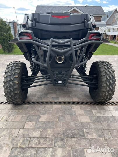 BRP CAN-AM Maverick X RS Turbo RR smart-shox