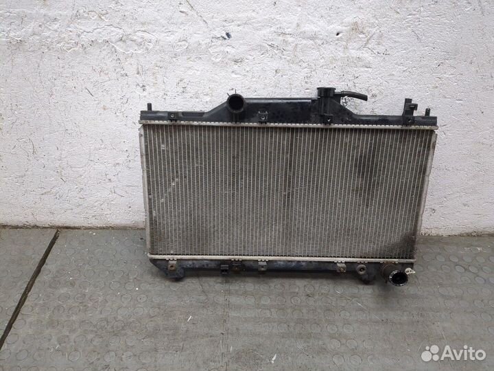 Радиатор охлаждения двигателя Toyota Avensis 1