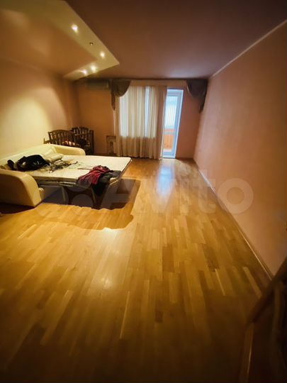 4-к. квартира, 180 м², 3/7 эт.