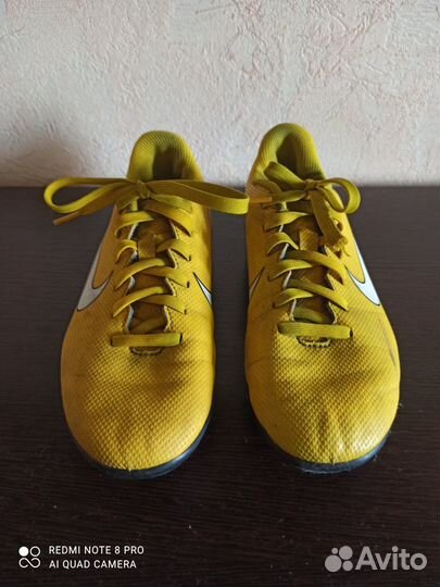 Детские футбольные бутсы Nike р. 34