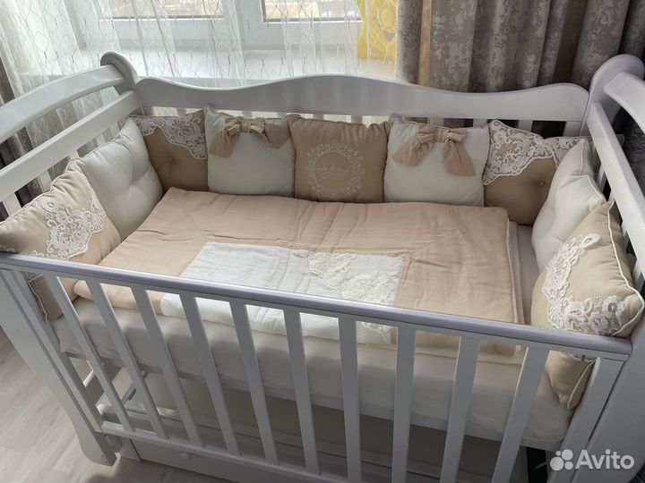 Бортики в детскую кроватку сатин