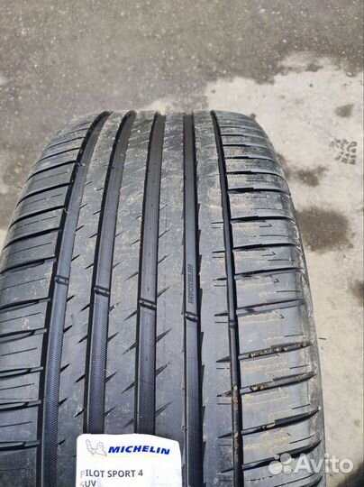 Michelin Pilot Sport 4 SUV 285/40 R22