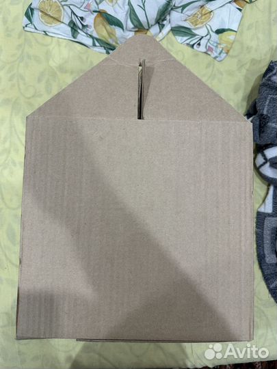 Домик из картона для кошек