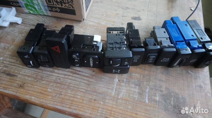 Кнопка панели Тойота Прадо 120