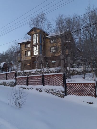 Дом 270 м² на участке 20 сот.