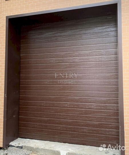 Ворота гаражные секционные