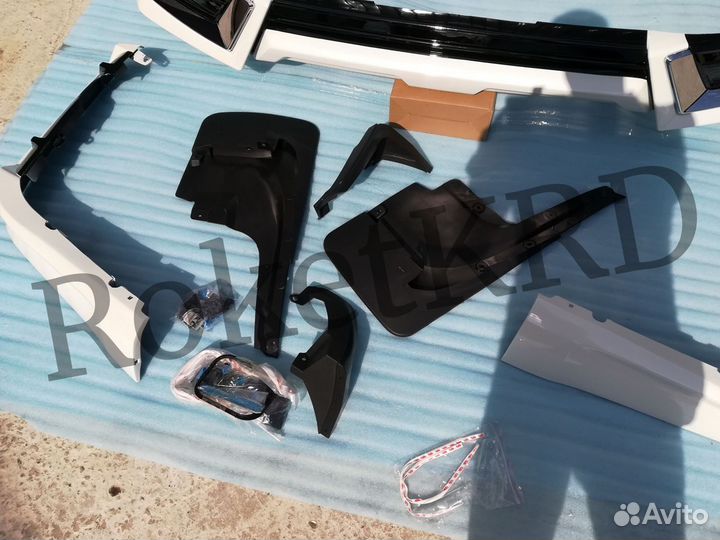 Обвес Toyota Land Cruiser 200 с 2016 г TRD