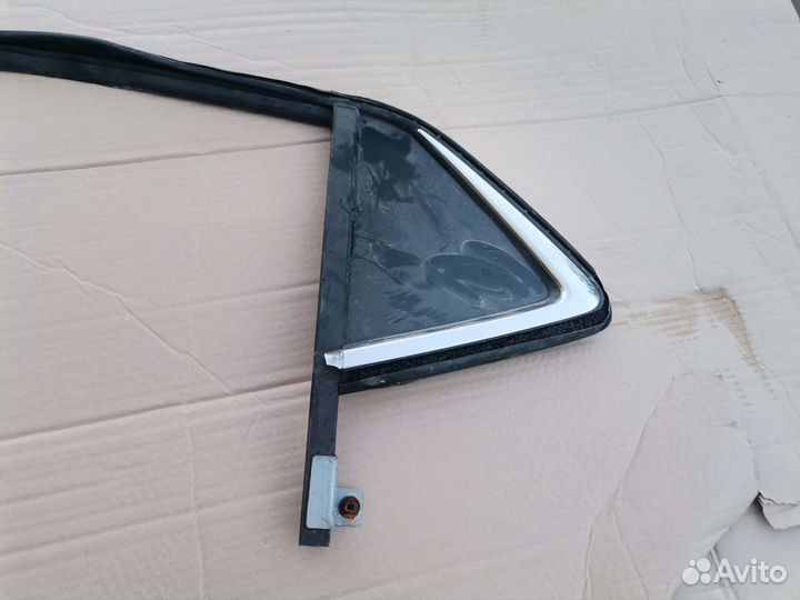 Стекло двери заднее левое Opel Mokka