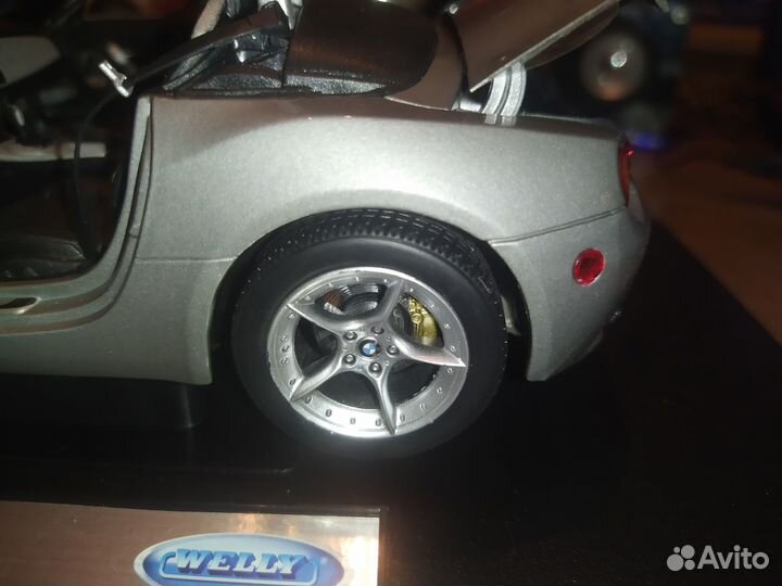 BMW Z4 Welly 1:18 и др