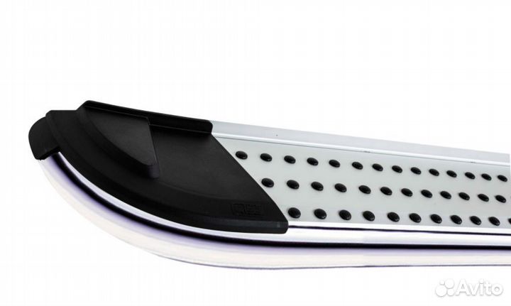 Пороги на Toyota RAV4